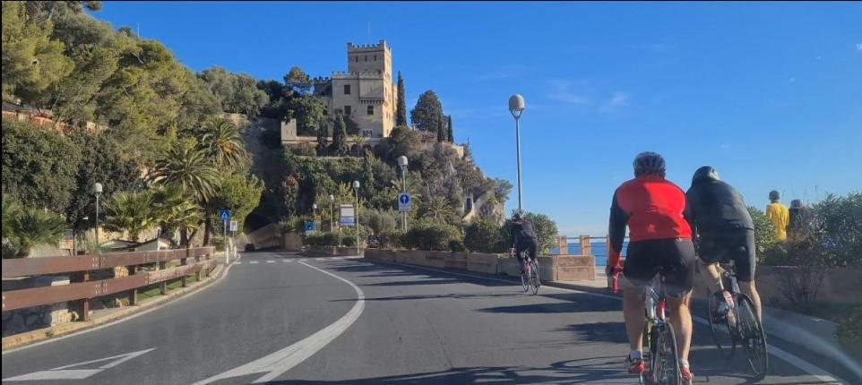 Ilgattosuruotefinalligure Finale Ligure Exterior photo